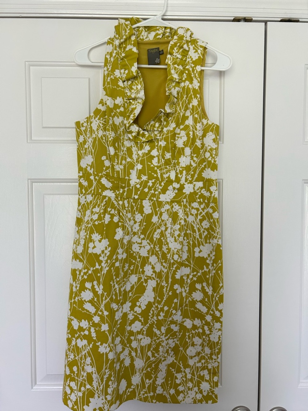 Taylor Sleeveless Ruffled V-Neck Floral Midi Dress in Chartreuse and White